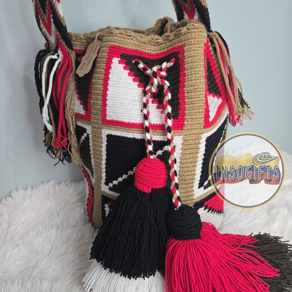 Wayuu Tribe Red and Black Geometric Crossbody Bag - Picture 4 of 5